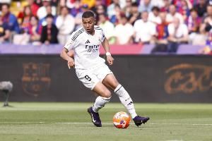 每体：姆巴佩首次首发出场，这也让皇马在逼抢中首次失去咬合力