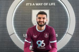 官方：切尔西前锋布罗亚转会伯恩利，转会费总价最高2000万镑