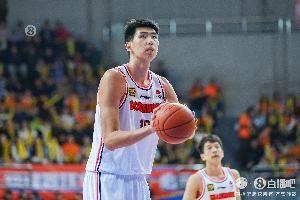 市场行情如何？21岁的徐昕上赛季场均10分钟能攻下4.7+2.8+1.2