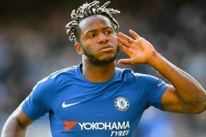 切尔西祝巴舒亚伊32岁生日快乐，效力期间出战77场25球6助